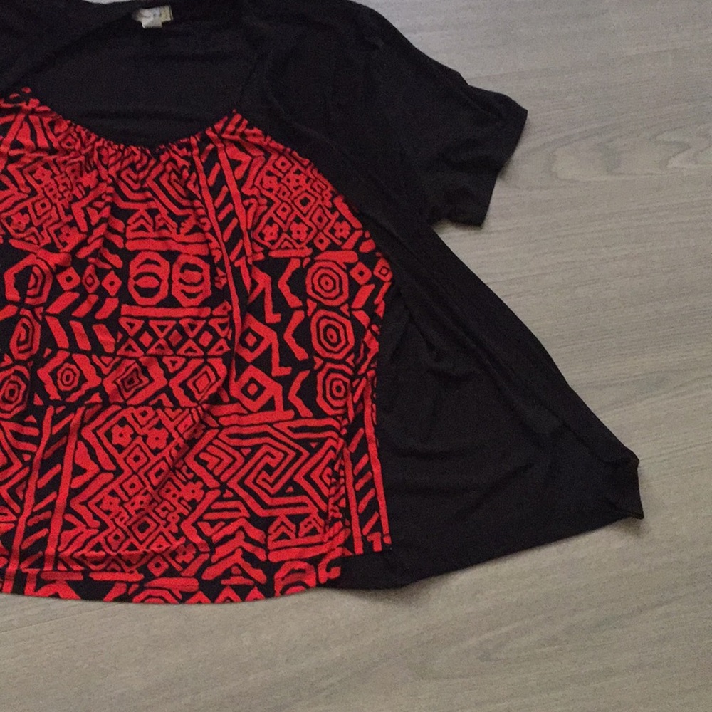 Tribal Print Faux 2 Piece Top Plus Size 3X Black - Picture 4 of 8